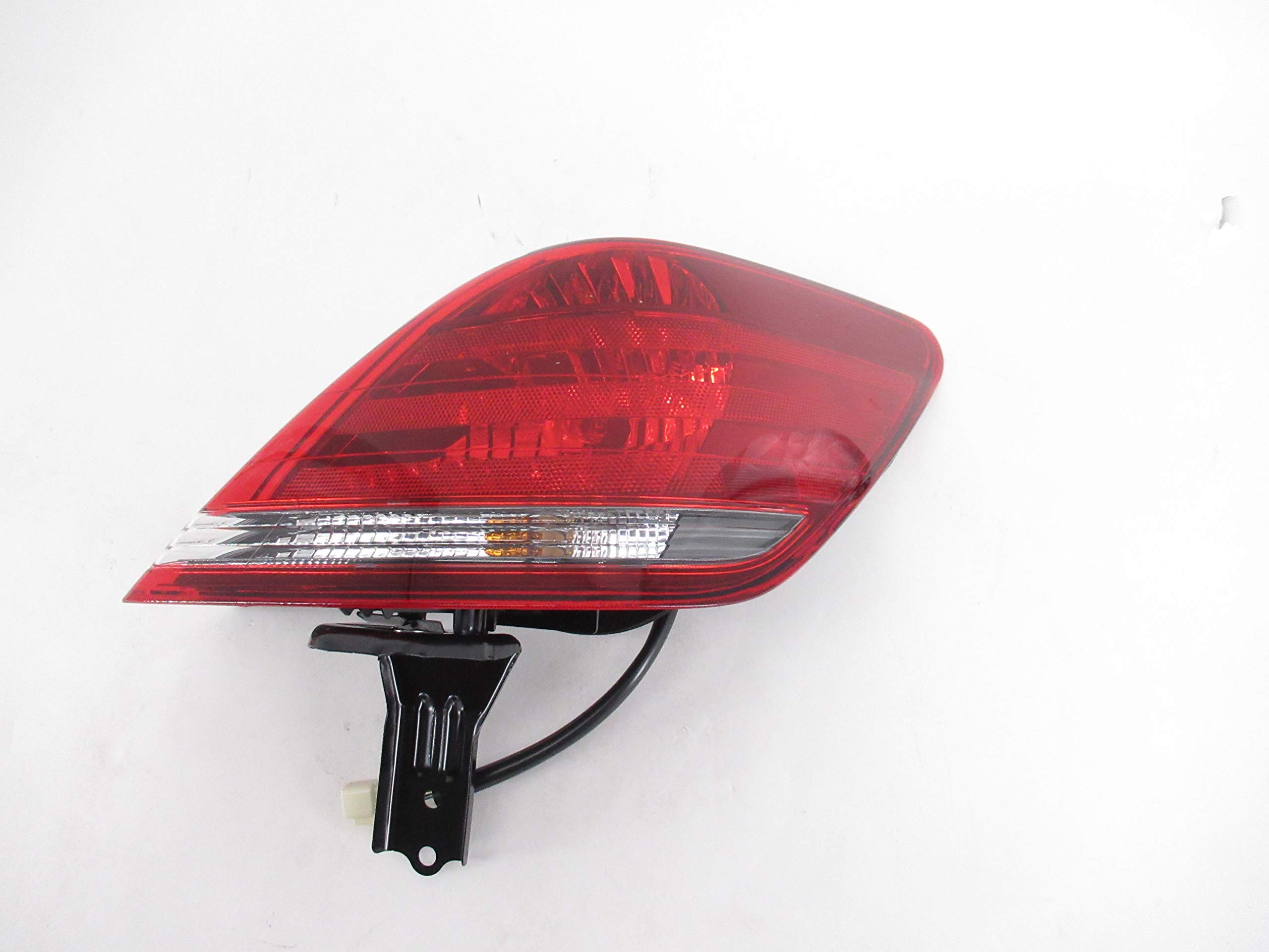 Sanon　0724 Amazon.com: Toyota Taillight Asm - 81550-07050 : Automotive